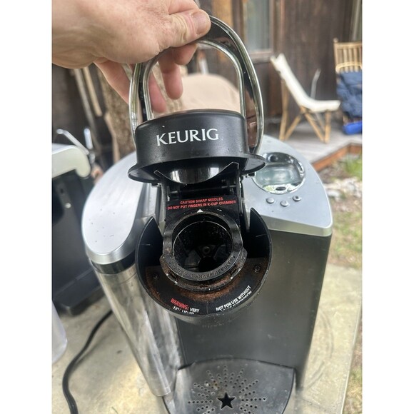 KEURIG B60 SINGLE-CUP BREWING SYSTEM COFFEE MAKER 60 OZ., Special edition - Picture 4 of 8